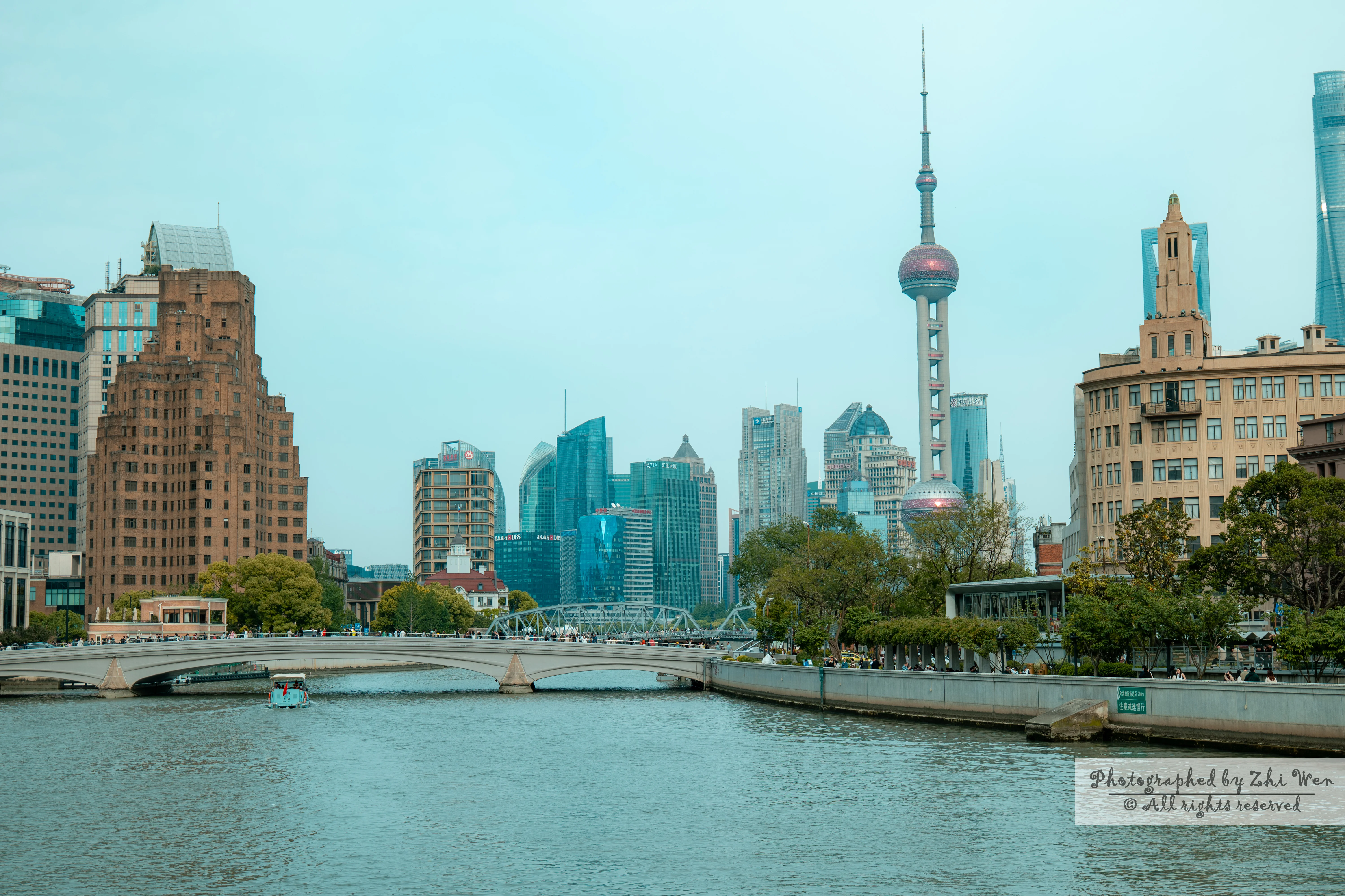 《黄浦江一隅》